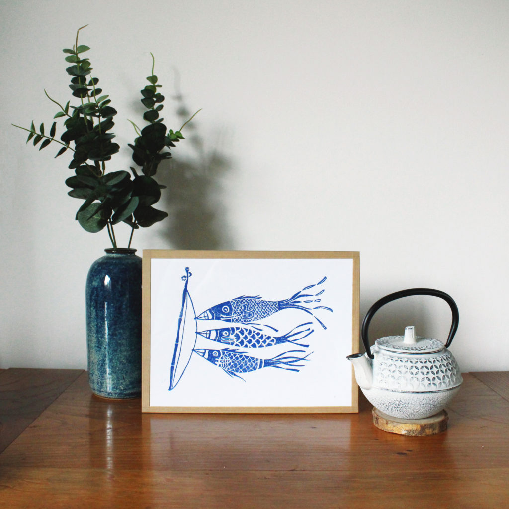 Linogravures carpes japonaises bleues